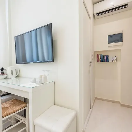 Dema Luxury Suites - Perikleous E1 Apartment *